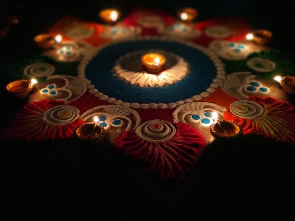 Diyas & rangoli